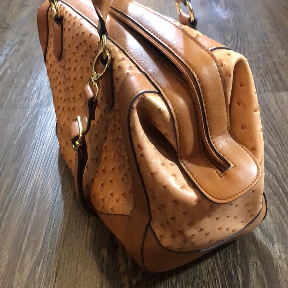 Authentic London Fog Ostrich Lark Satchel - Picture 6 of 16